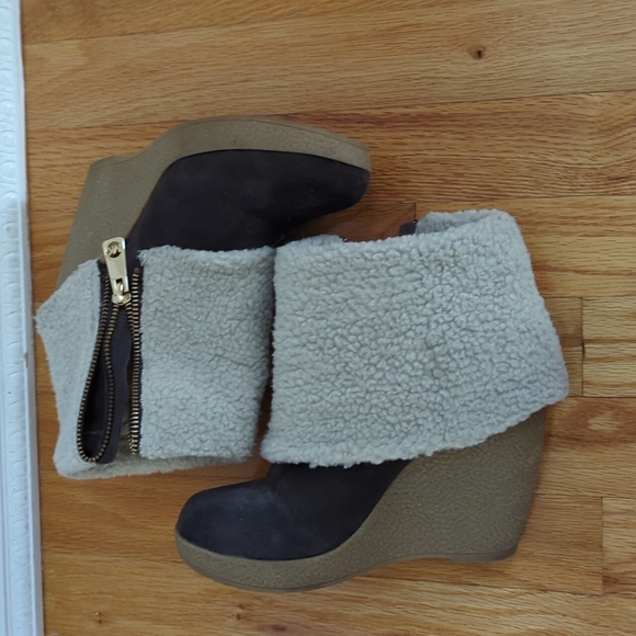 Michael Kors Suede Wedge Booties. Size 6. Worn once. - Picture 3 of 6